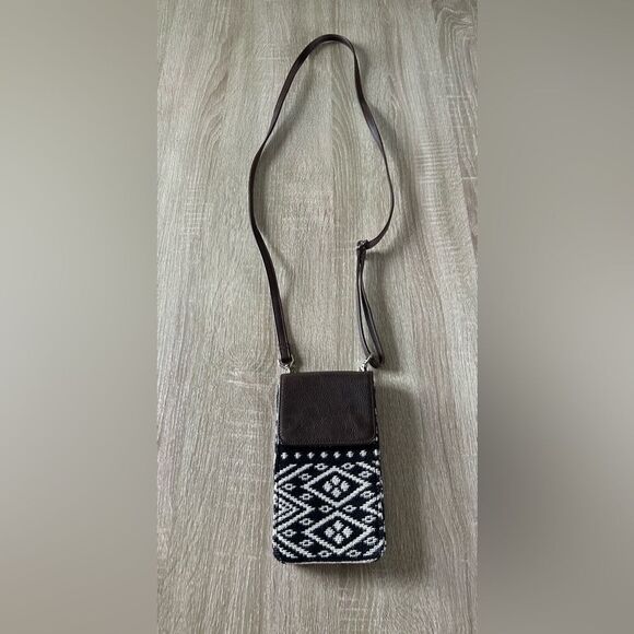 NWOT … THIRTY-ONE Geometric “Phone” Crossbody Bag - Picture 1 of 6